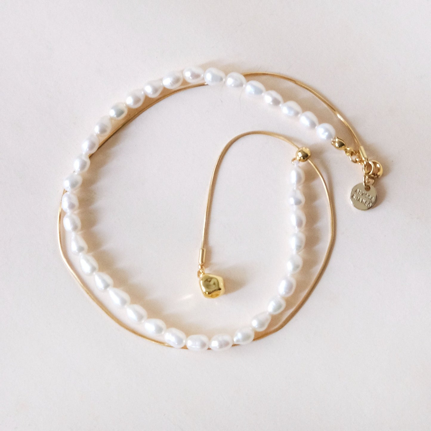 【クラシック】Y字型伸縮調整可能淡水パールステッチ細スネークネックレスCHOKER C125