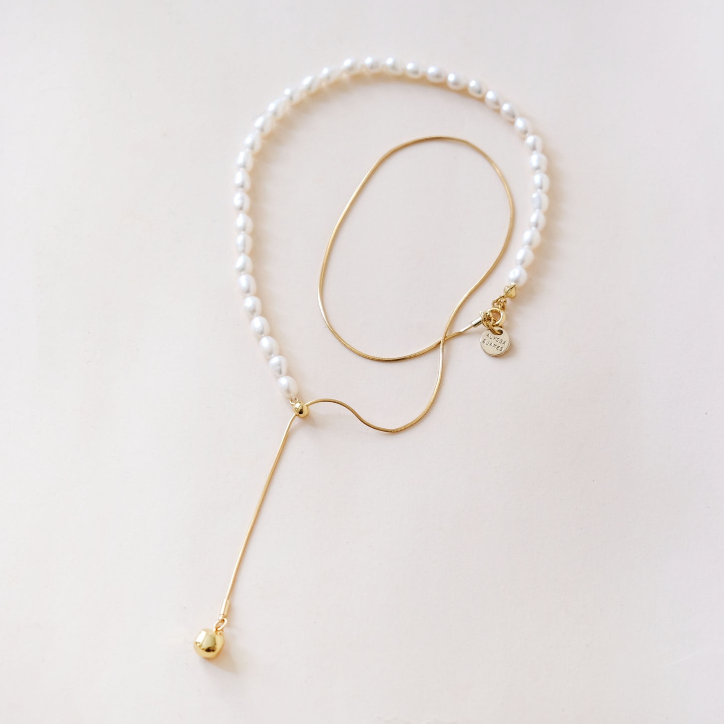 【クラシック】Y字型伸縮調整可能淡水パールステッチ細スネークネックレスCHOKER C125