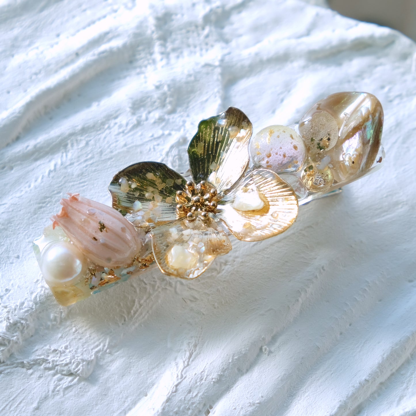 [ NEW ] Floral and white crystal rose quartz mother-of-pearl freshwater pearl hair clip N124