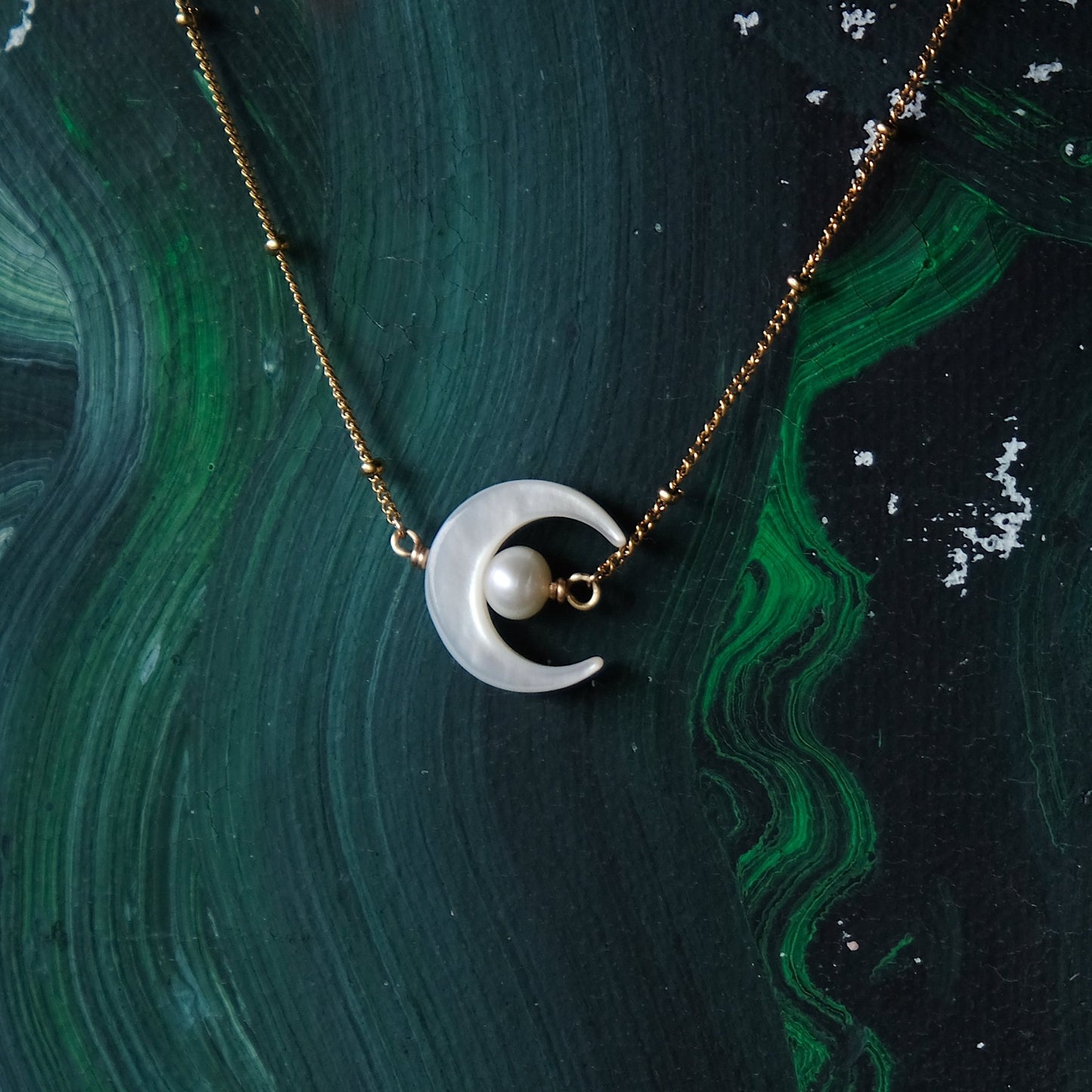 [ NEW ] 月亮貝母 淡水珍珠 鈦鋼豆豆頸鏈 N162