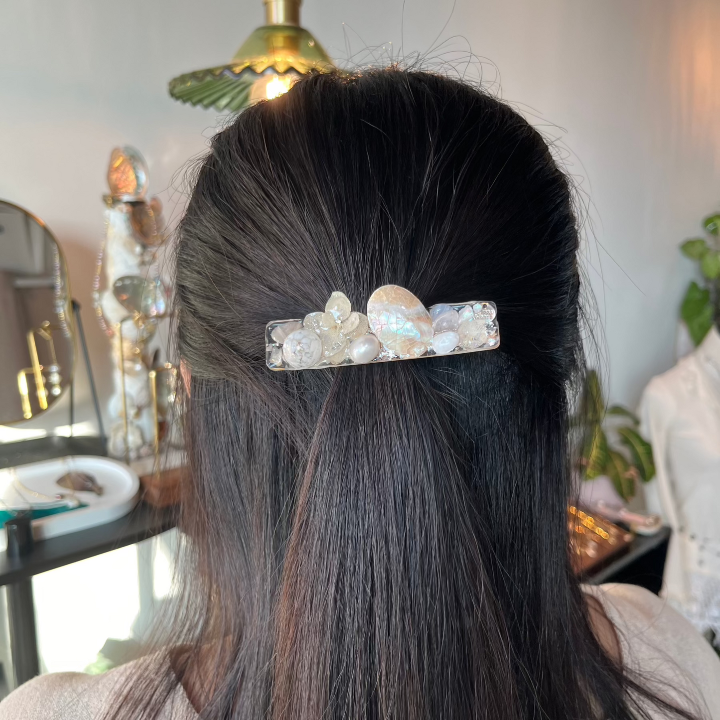 [ NEW ] Floral and white crystal rose quartz mother-of-pearl freshwater pearl hair clip N124